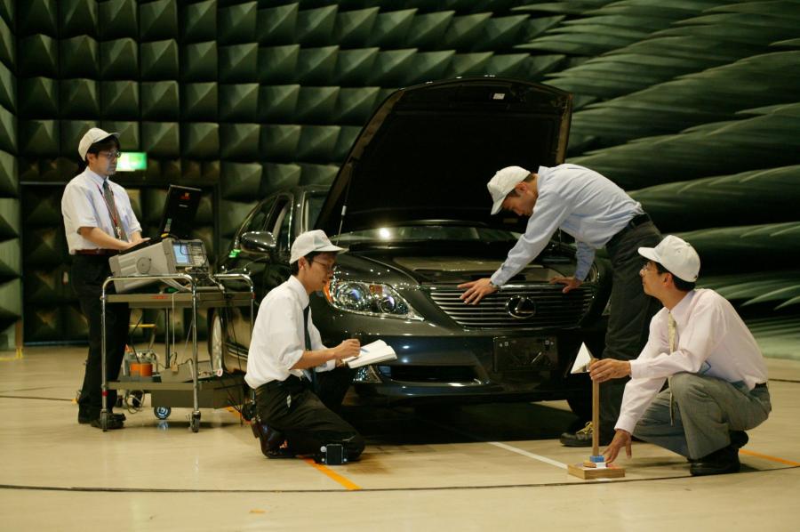  Lexus LS460 2006 года  (фото 44 из 200)